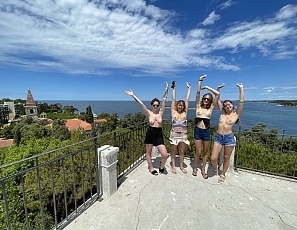 052423_4girl_naked_sunbathing_and_swimming_on_island_vacation_with_sammy_adriana_miss_pussycat_rebeka_ruby